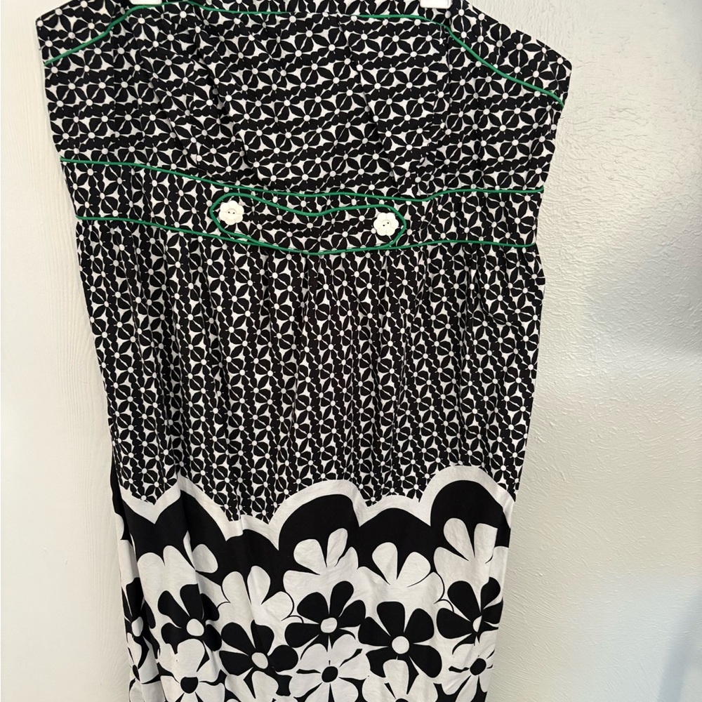 Torrid Black and White Strapless Dress with Green Accents size 24